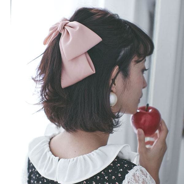 Hairpin in the form of a bow