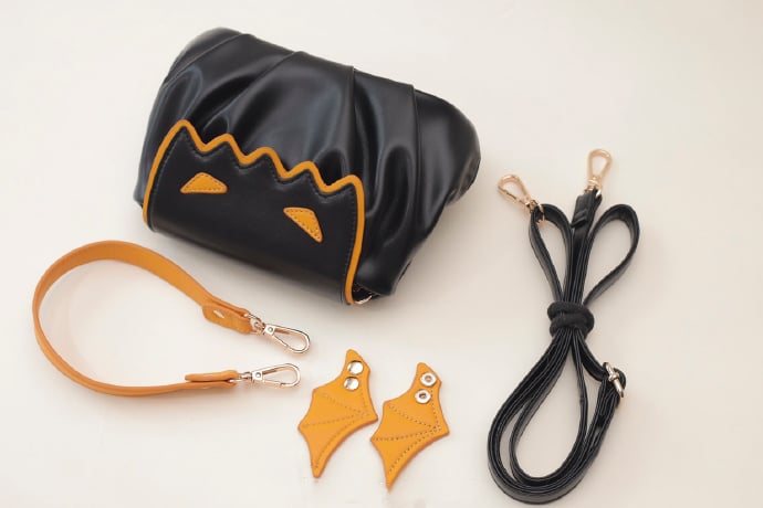 Halloween Orange Pumpkin Bat Wings Tote Bag - Orange / Free