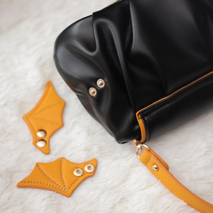 Halloween Orange Pumpkin Bat Wings Tote Bag - Orange / Free