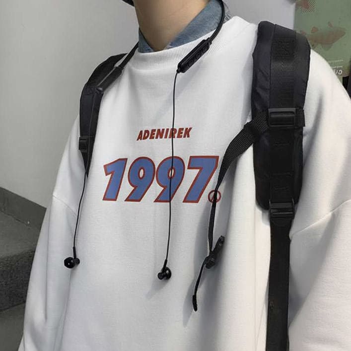 1997 Print Sweatshirt - M / White - Sweatshirts