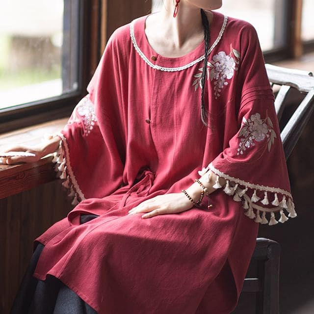 3/4-Sleeve Round Neck Embroidered Hanfu Top / Wide Leg