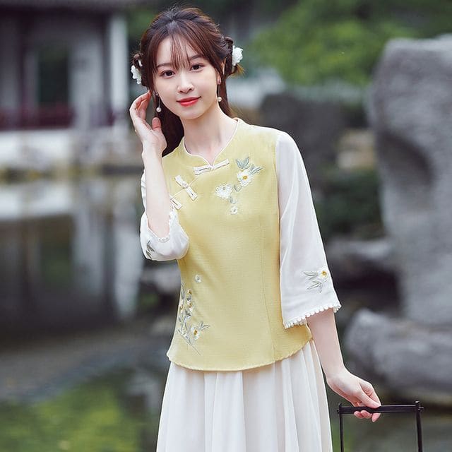 3/4-Sleeve V-Neck Floral Hanfu Top / High Waist Midi A-Line