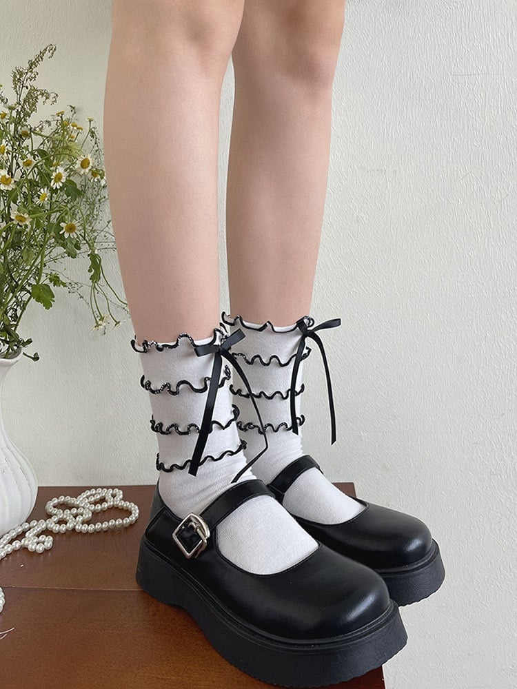 Bowknot Trims Calf With Black Tiered Ruffle Socks White