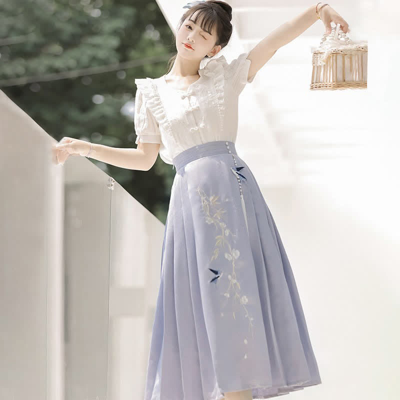 Sweet Buckle T-Shirt Embroidery Tassel Pleated Skirt