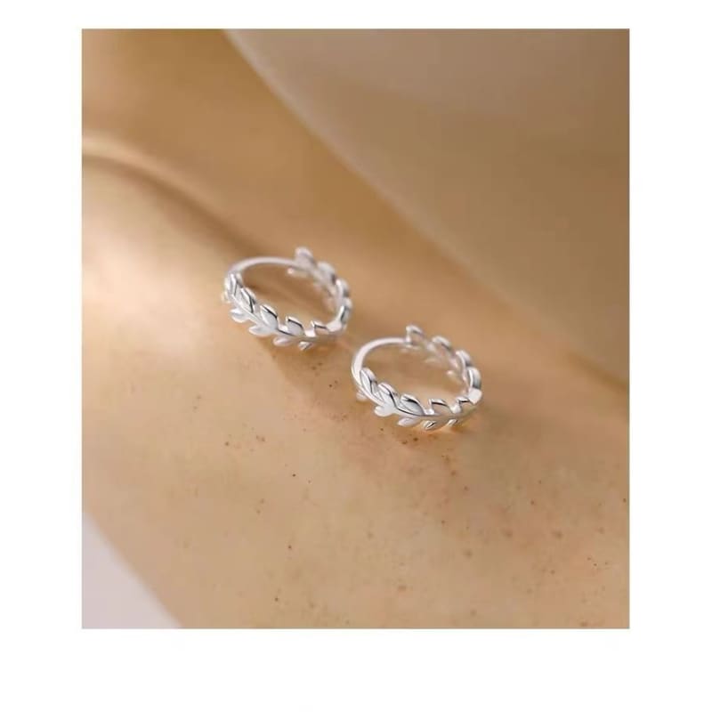 925 Sterling Silver Leaf Hoop Earring