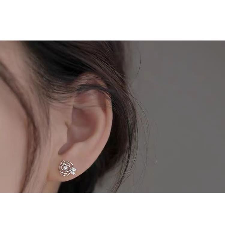 925 Sterling Silver Rose Stud Earring