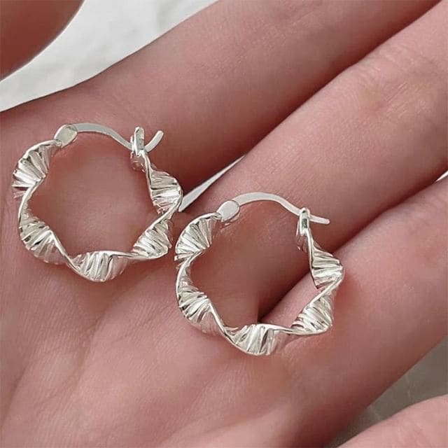 925 Sterling Silver Twist Hoop Earring