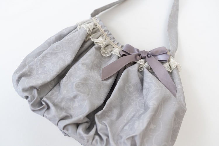 / Pink Hand Gray Bag Blue