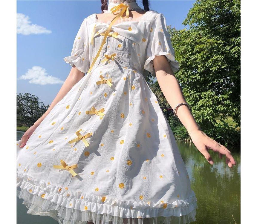 Short-Sleeve Frill Trim Lolita Dress / Choker / Petticoat Skirt / Set