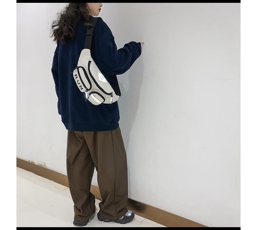 Sling Lightweight Lettering Bag