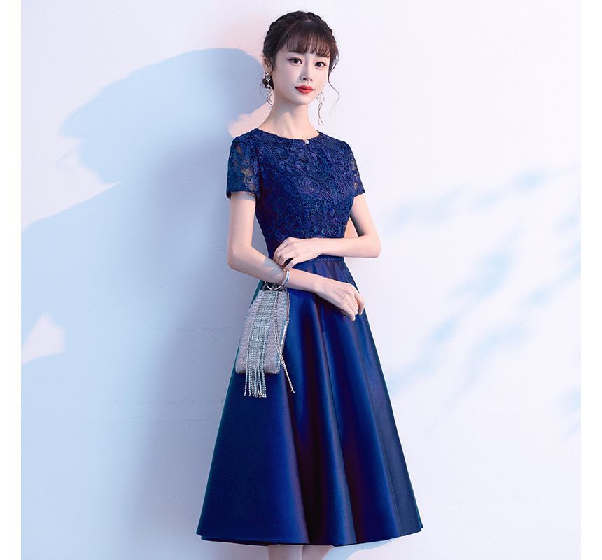 Short-Sleeve Plain Lace Panel A-Line Cocktail Dress