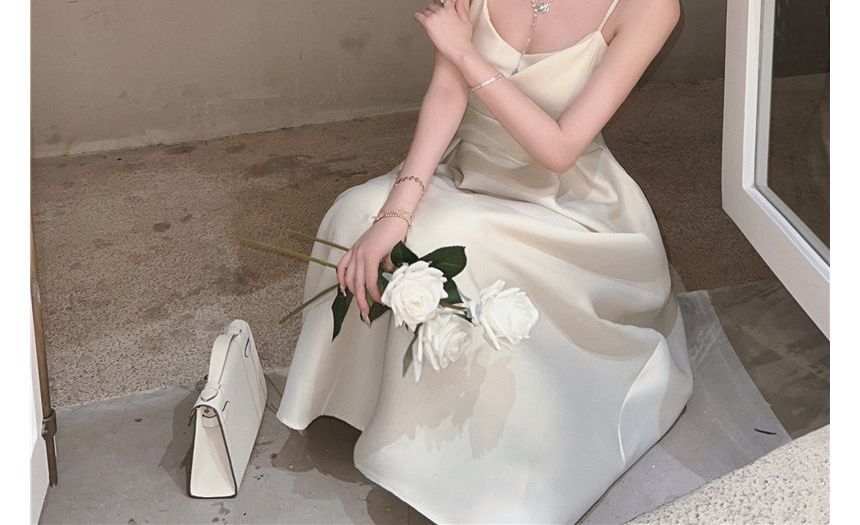 Plain Strap Slim-Fit Spaghetti Dress Midi