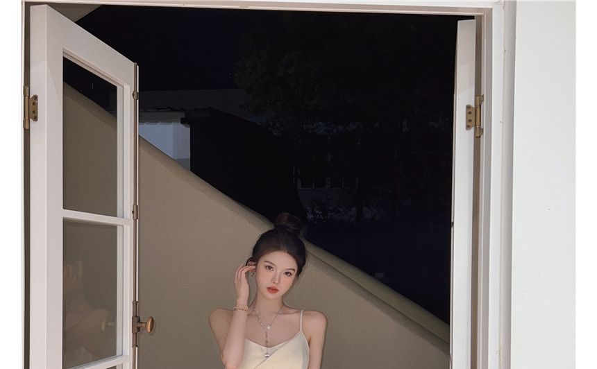 Plain Strap Slim-Fit Spaghetti Dress Midi