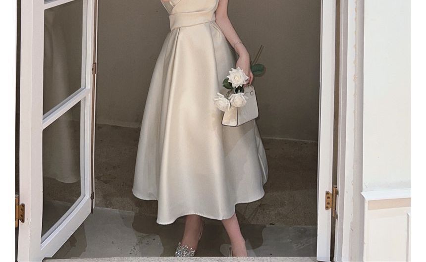 Plain Strap Slim-Fit Spaghetti Dress Midi