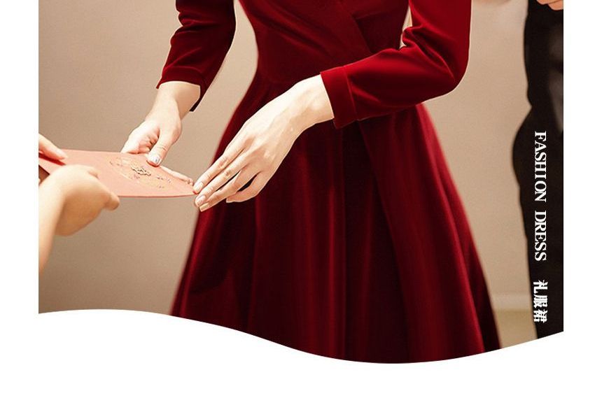 Evening Cocktail / Long-Sleeve A-Line Dress Gown