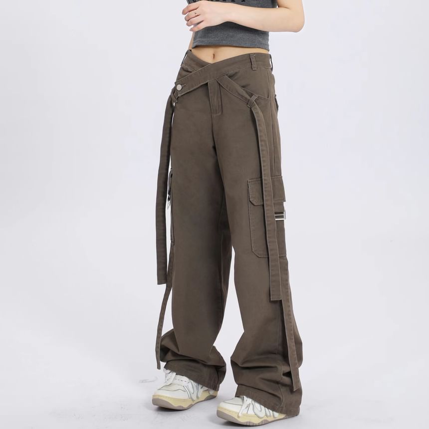 V Waistline Straight-Fit Wide-Leg Cargo Pants