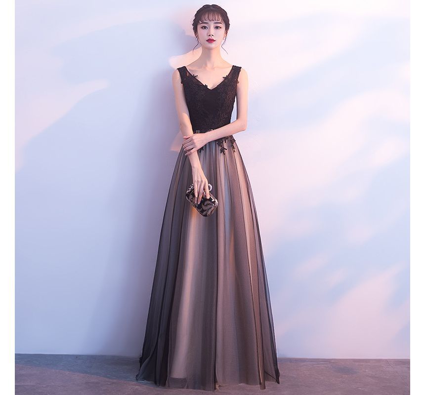 A-Line V-Neck / Evening Sleeveless Gown Dress Cocktail Lace Mesh Panel