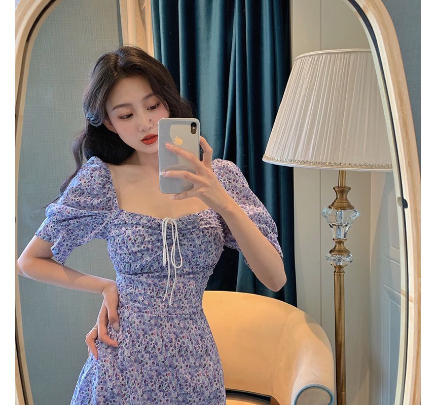 Floral Sheath Neck Mini Short-Sleeve Square Dress