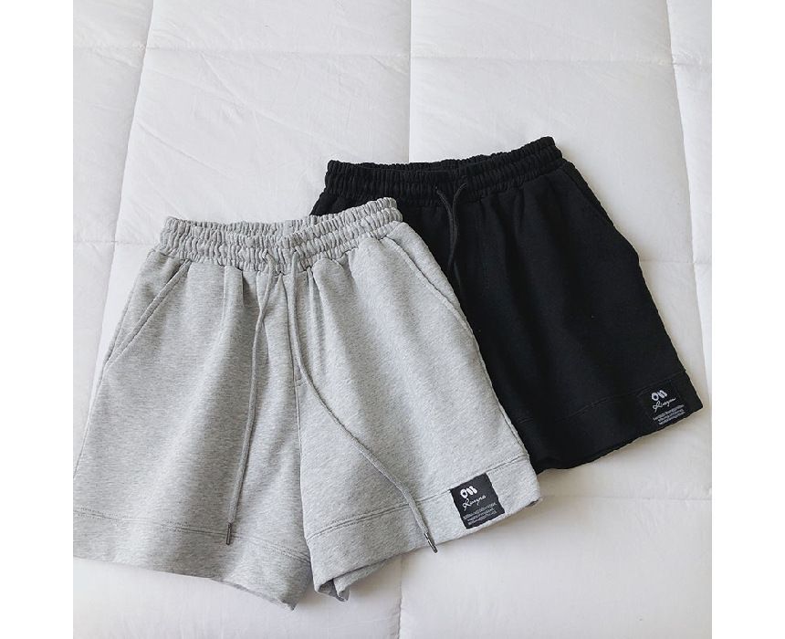 High Plain Applique Label Waist Shorts