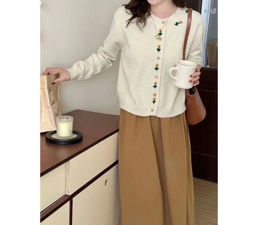 Crew Plain Floral Neck Cardigan