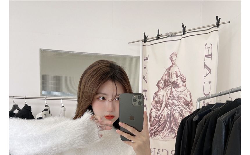 Round Sweater Plain Neck Cropped