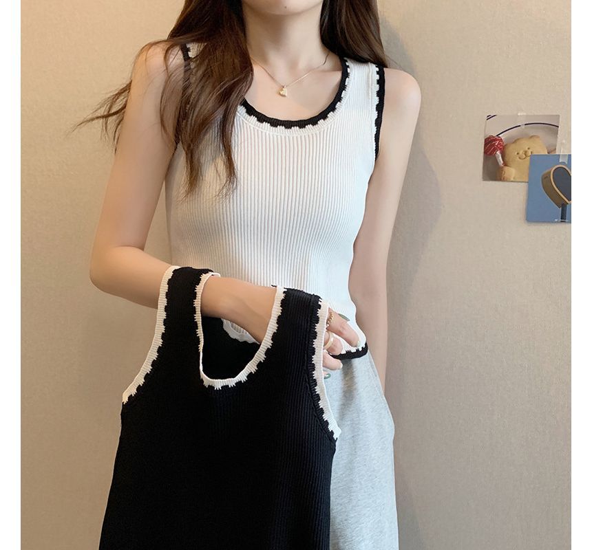 Top Contrast Trim Tank