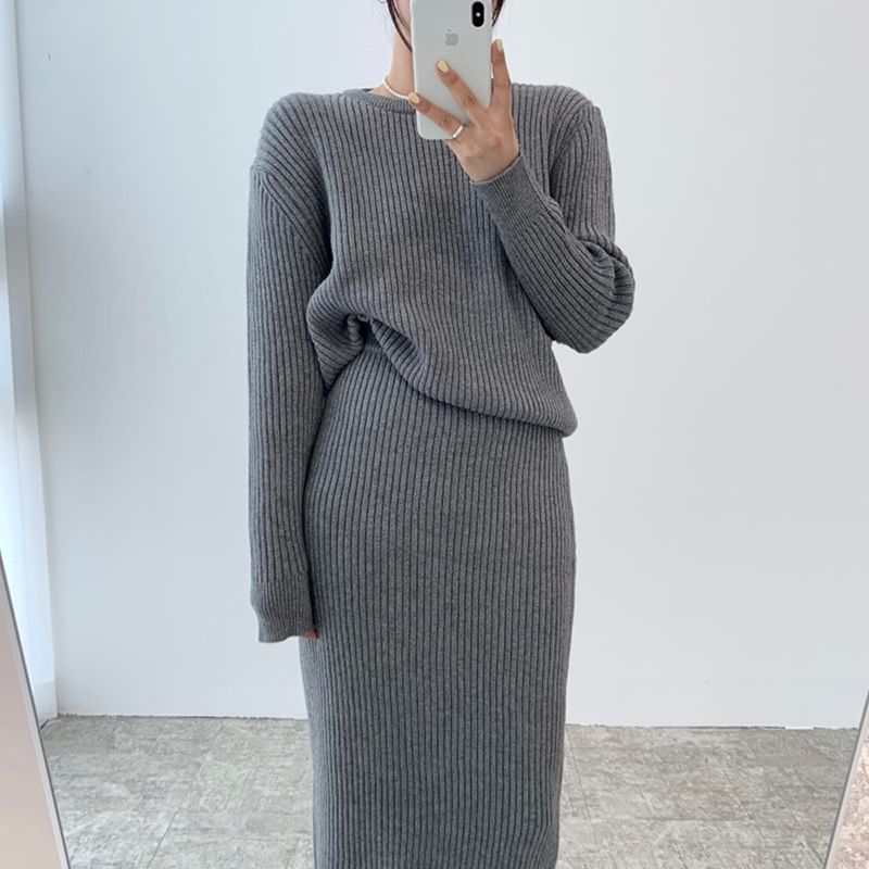 Set: Crewneck Plain Sweater + High Waist Midi Skirt