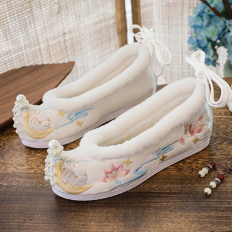 Embroidered Fluffy Flats Hanfu