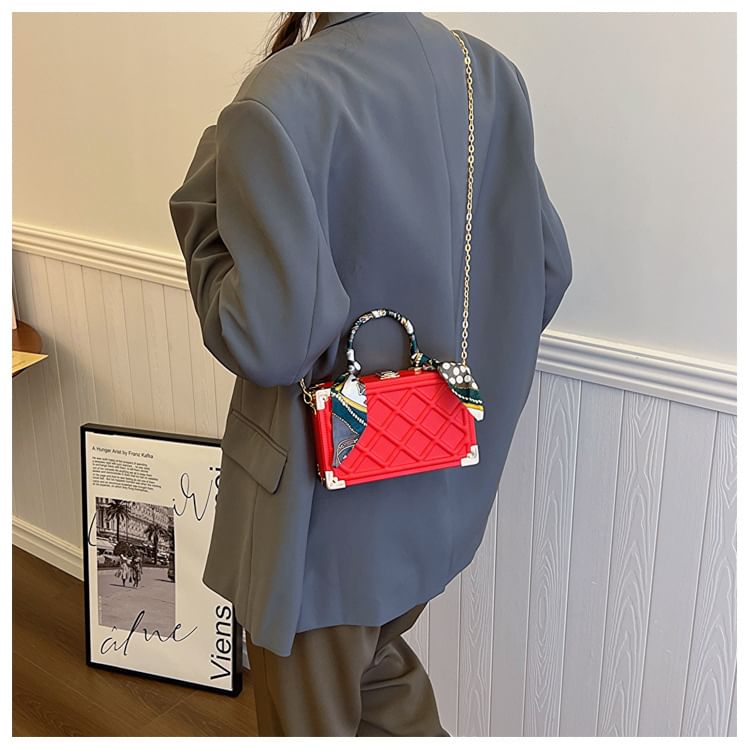 Crossbody Strap Chain Bag