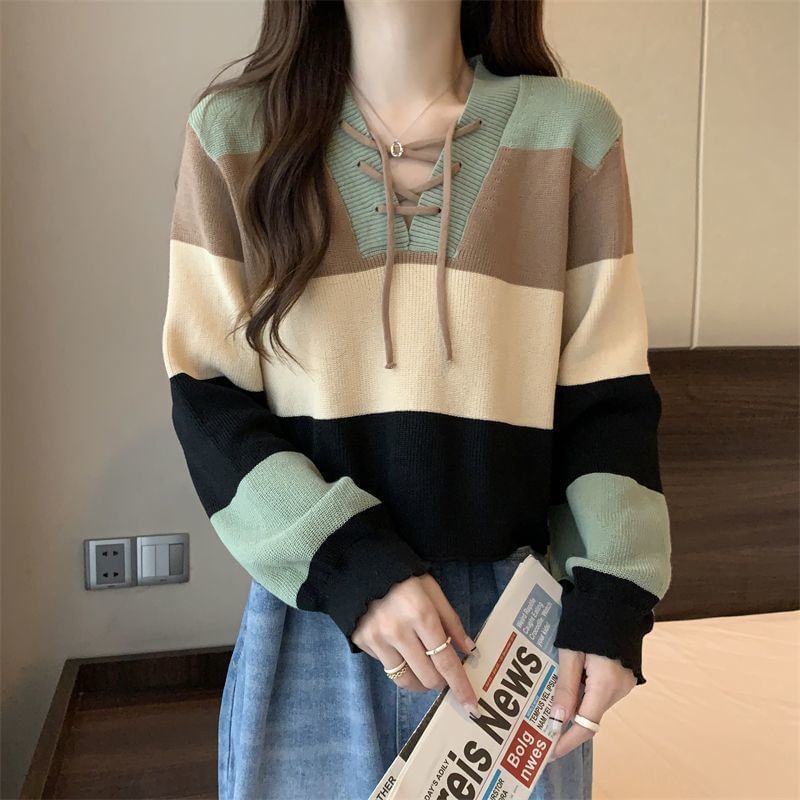 Sweater Color V-Neck Block Lace-Up