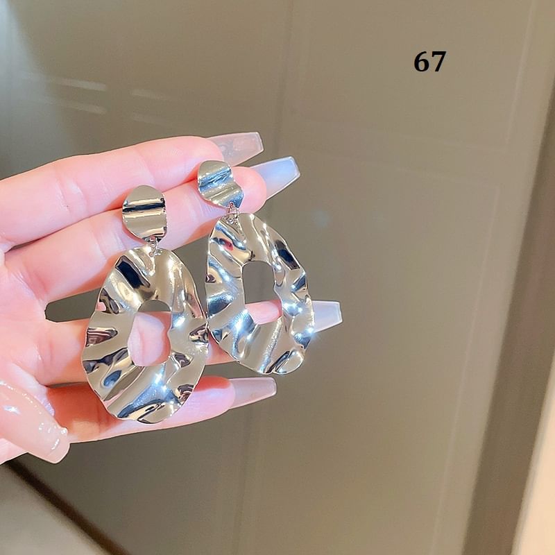 (Various Silver Designs) Earring Tone