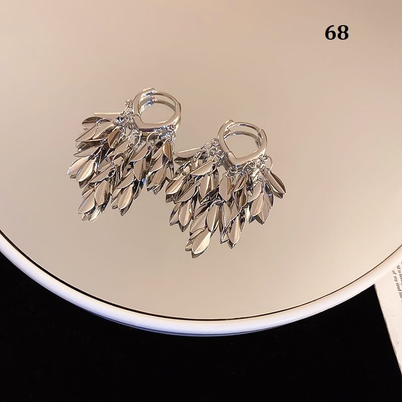 (Various Silver Designs) Earring Tone