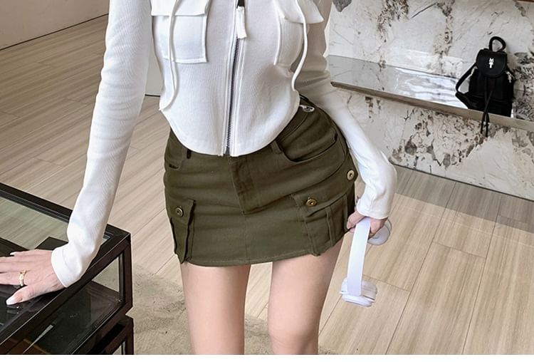 Crop Slim Plain Zip-Up Fit Hoodie