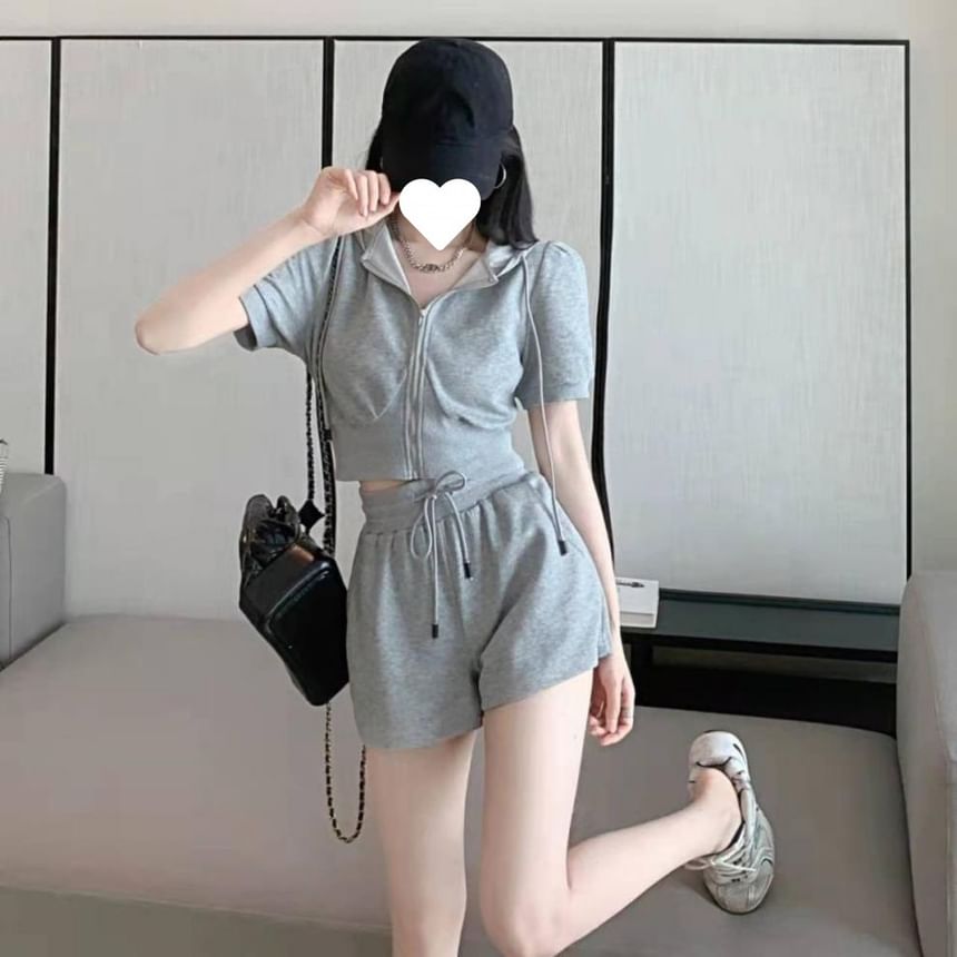 Plain Set: Short-Sleeve Hoodie Drawstring Shorts Zip Sweat + Waist