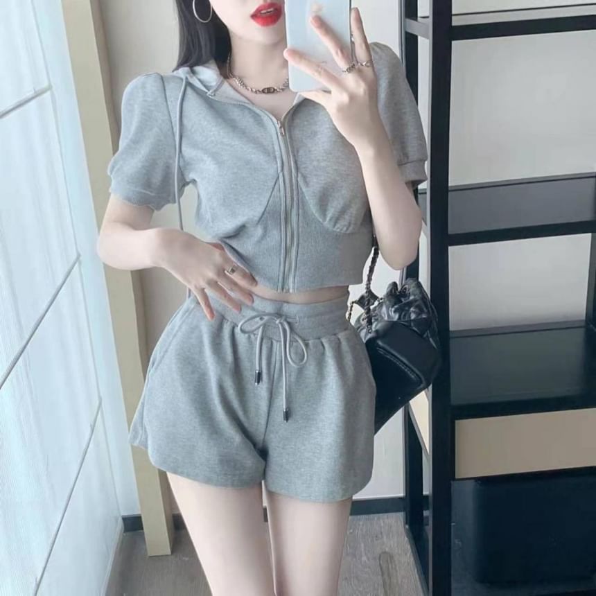 Plain Set: Short-Sleeve Hoodie Drawstring Shorts Zip Sweat + Waist