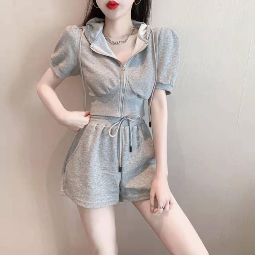 Plain Set: Short-Sleeve Hoodie Drawstring Shorts Zip Sweat + Waist