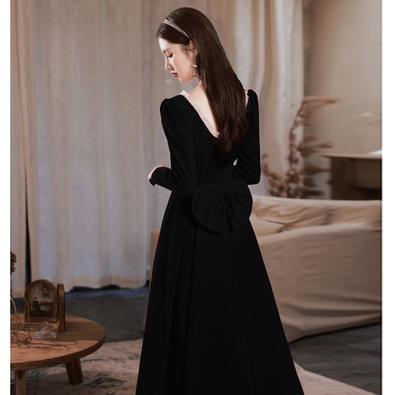 Gown Neck Designs) / Dress (Various A-Line Plain Long-Sleeve Square Evening