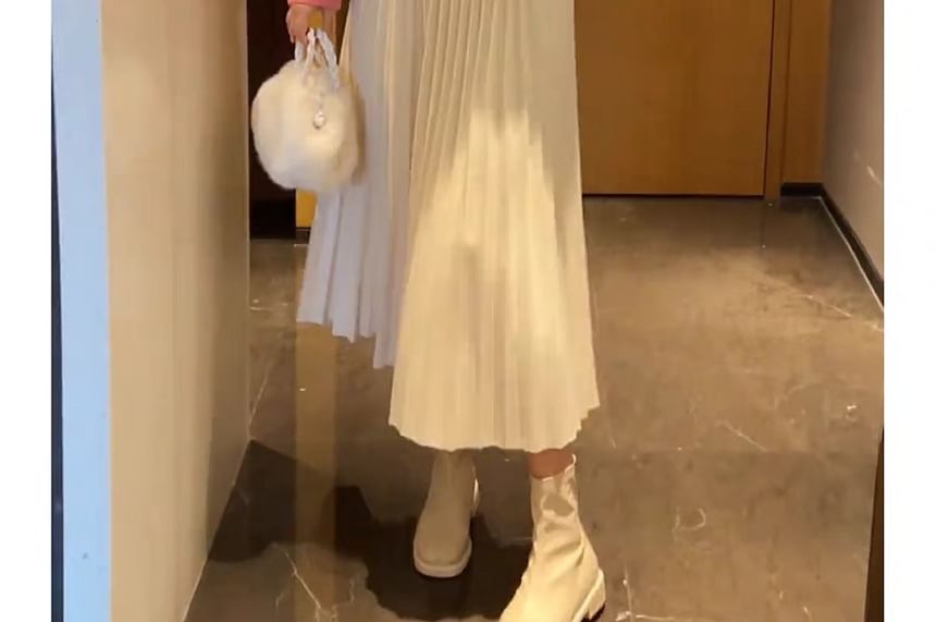 Faux Cardigan Buttoned Pearl Plain