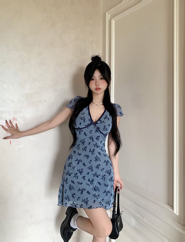 Bodycon Print Dress Floral Mini Short-Sleeve V-Neck