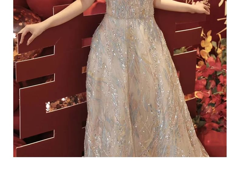 Halter V-Neck Cold Shoulder Sequin Fringed A-Line Evening Gown