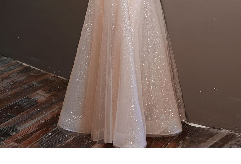 Puff-Sleeve V-Neck Sequin Mesh A-Line Evening Gown / Dress