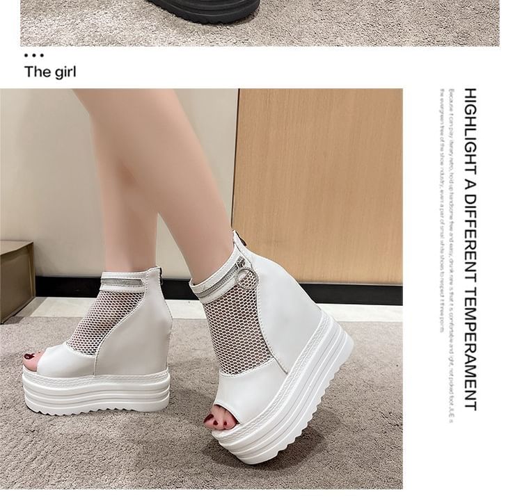 Hidden Mesh Wedge Platform Sandals