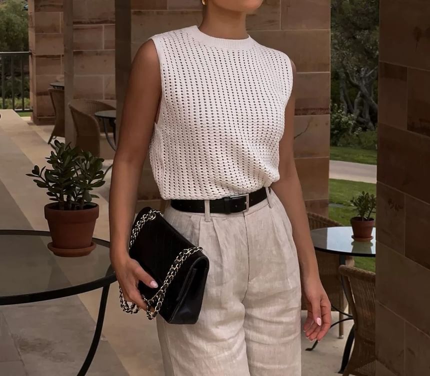 Round Neck Plain Sleeveless Knit Top