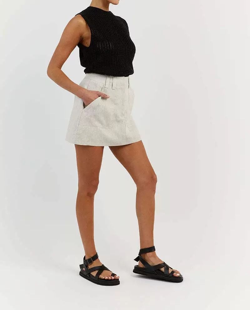 Round Neck Plain Sleeveless Knit Top