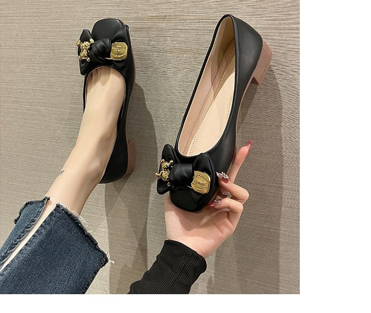 Square Toe Flats Bow Accent