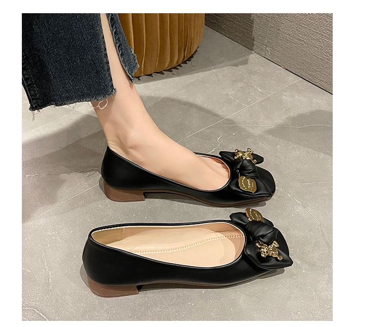 Square Toe Flats Bow Accent