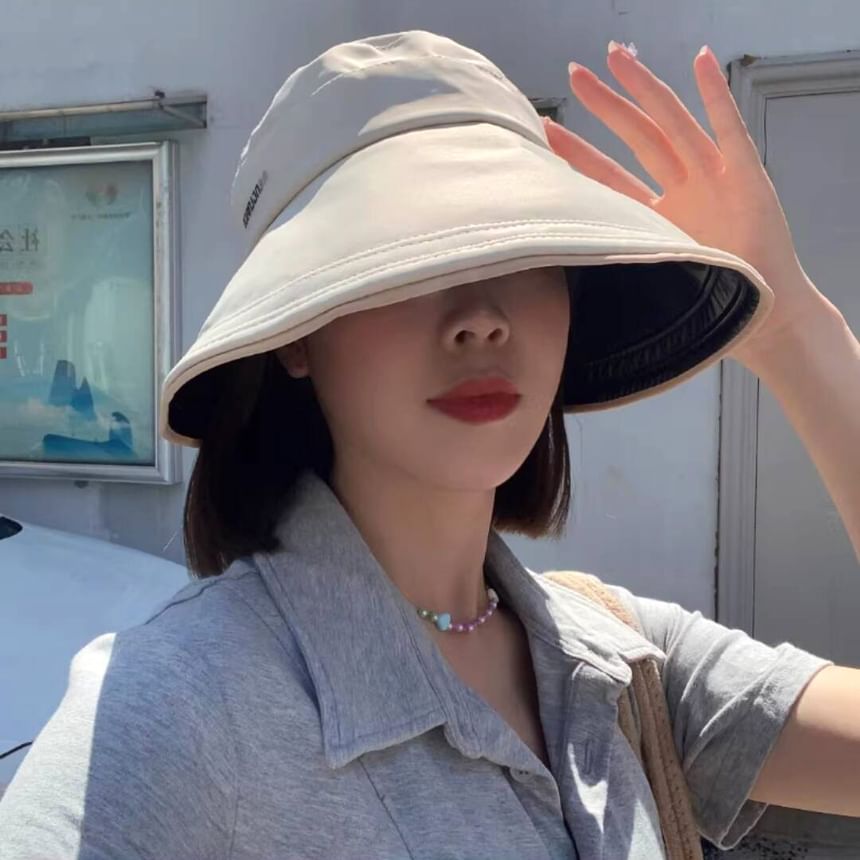 Sun Embroidered Hat Top Lettering Open