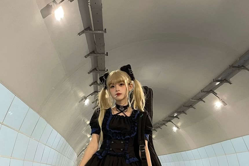 Set : Short-Sleeve Lace Panel Plaid Blouse + Mid Rise Plain mini A-Line Skirt