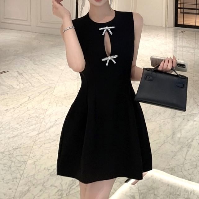 Mini Dress Sleeveless A-Line Cutout Plain Bow Neck Rhinestone Round