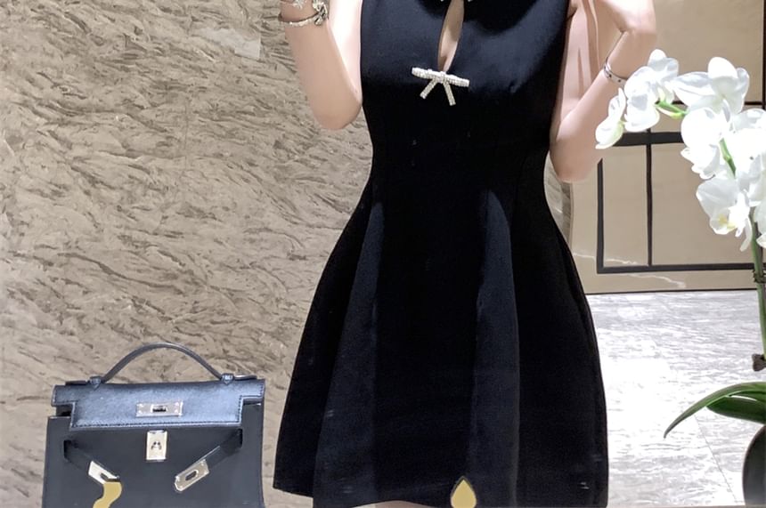 Mini Dress Sleeveless A-Line Cutout Plain Bow Neck Rhinestone Round
